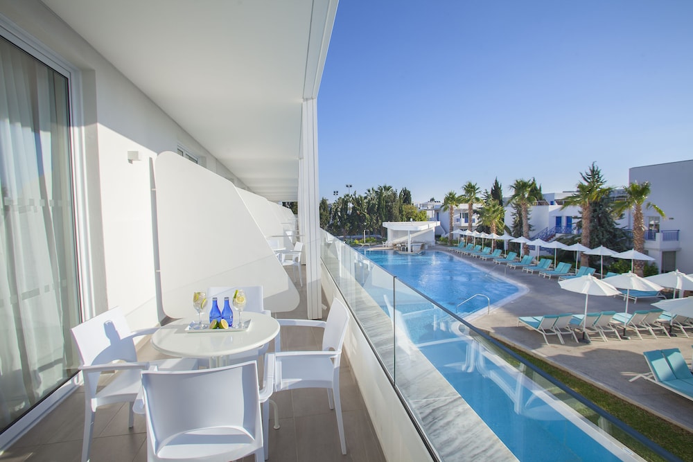 Family Suite (Aegean) - Photo 4