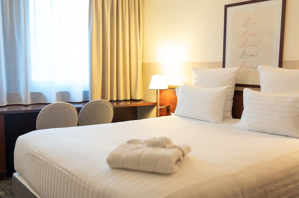 Superior Room, 1 Double Bed, Tower (Eiffel Tower view) photo 3