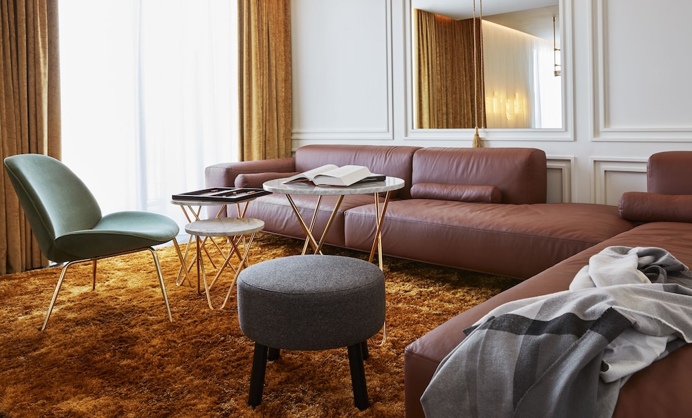 Grand Suite, 1 King Bed, Balcony