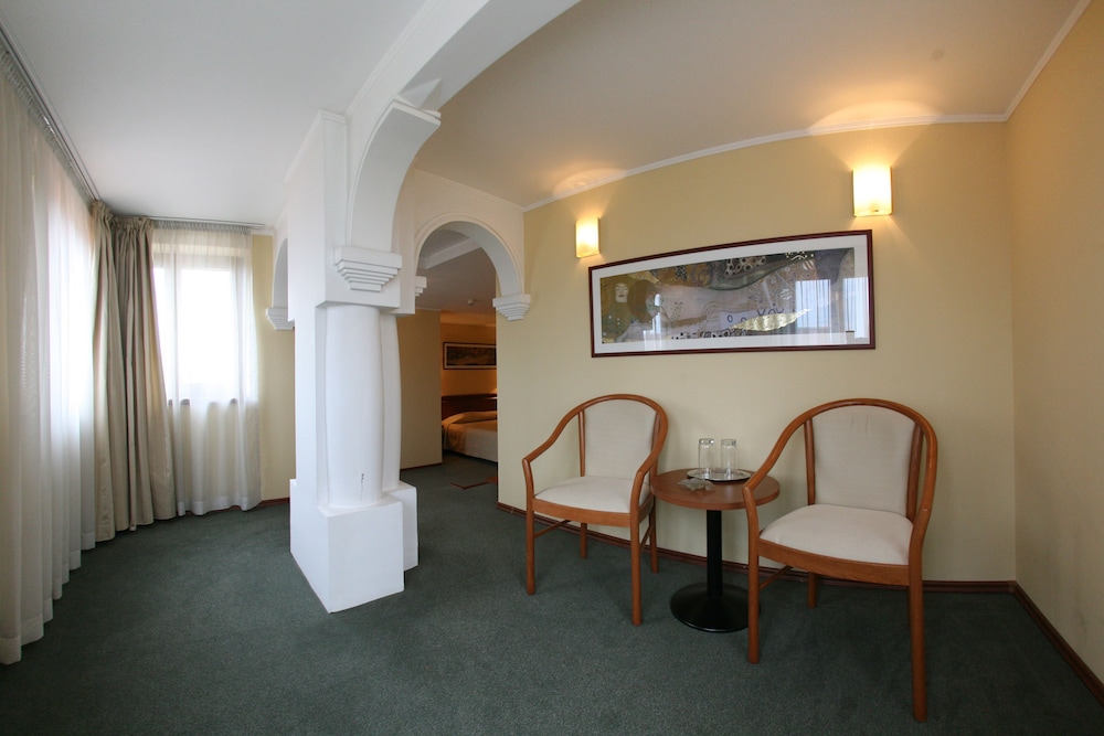 Double Room Single Use, Balcony - Photo 3