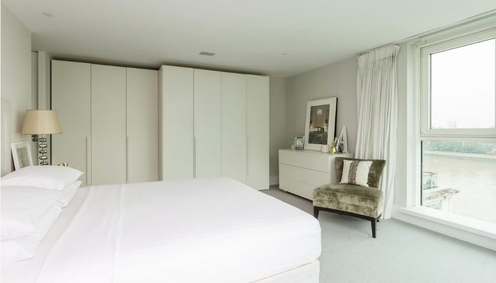 The English Rose Luxury 3 bed With Private Terrace - by Out of Office Lifestyle, Photo 5