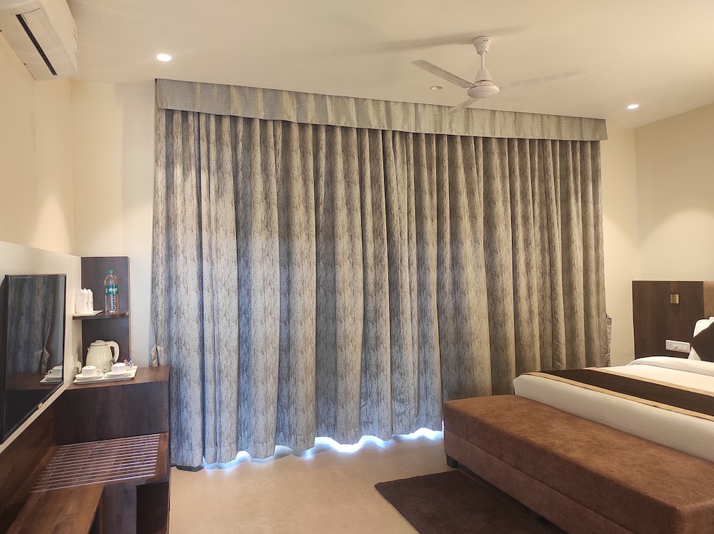 Luxury Room - Photo 6