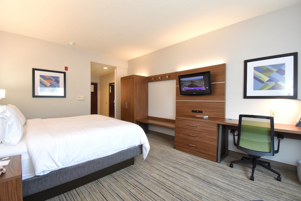 Standard Room, 2 Queen Beds, Accessible (Mobility, Accessible Tub) photo 2