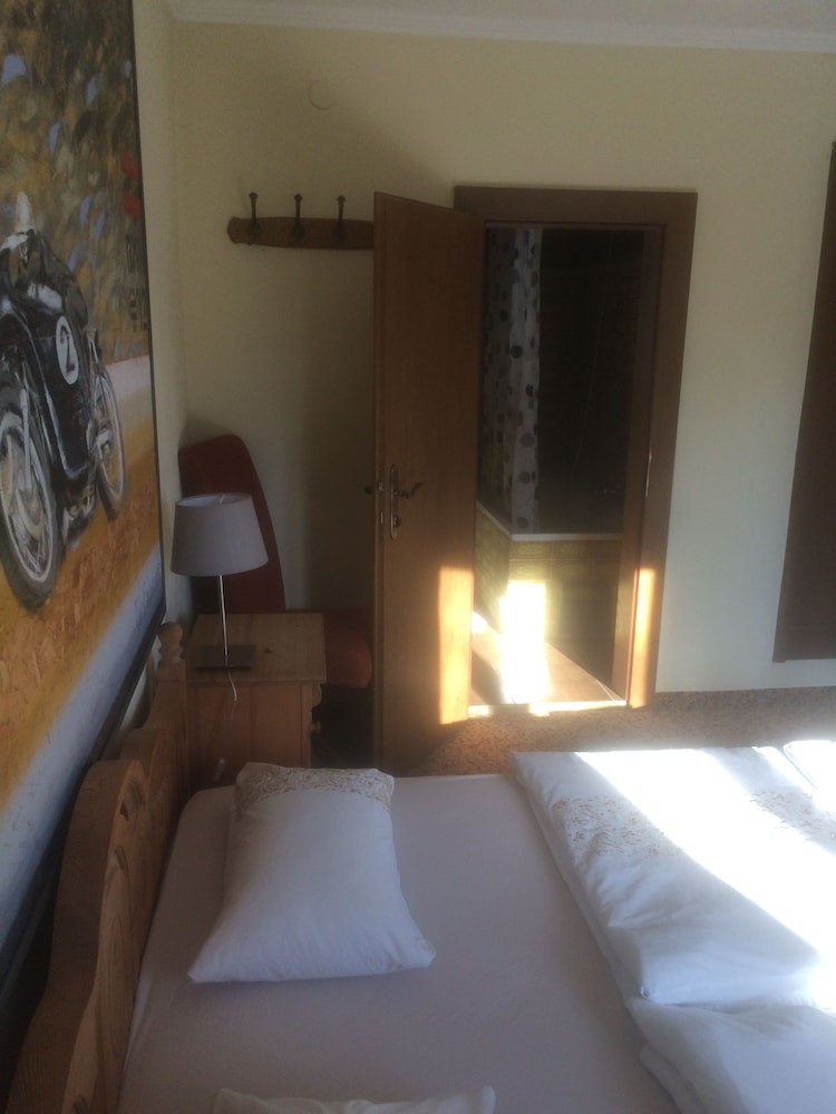 Economy Quadruple Room, 1 Bedroom photo 2
