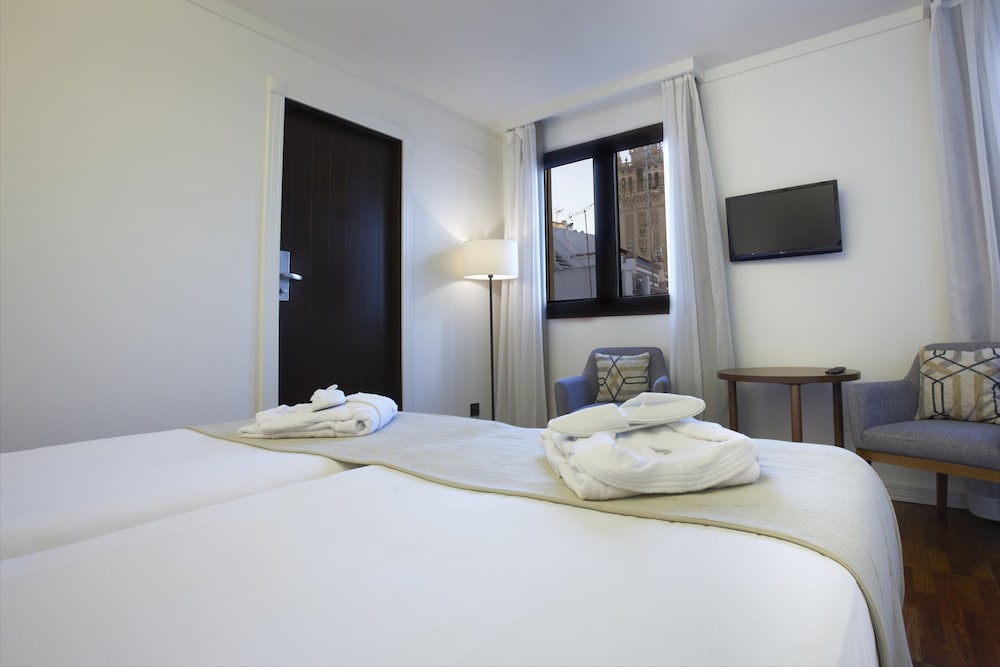 Superior Double Room - Photo 2