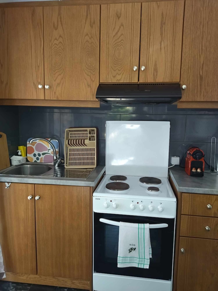 Apartment photo 2