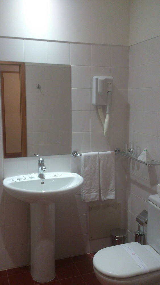 Family Room - Photo 2