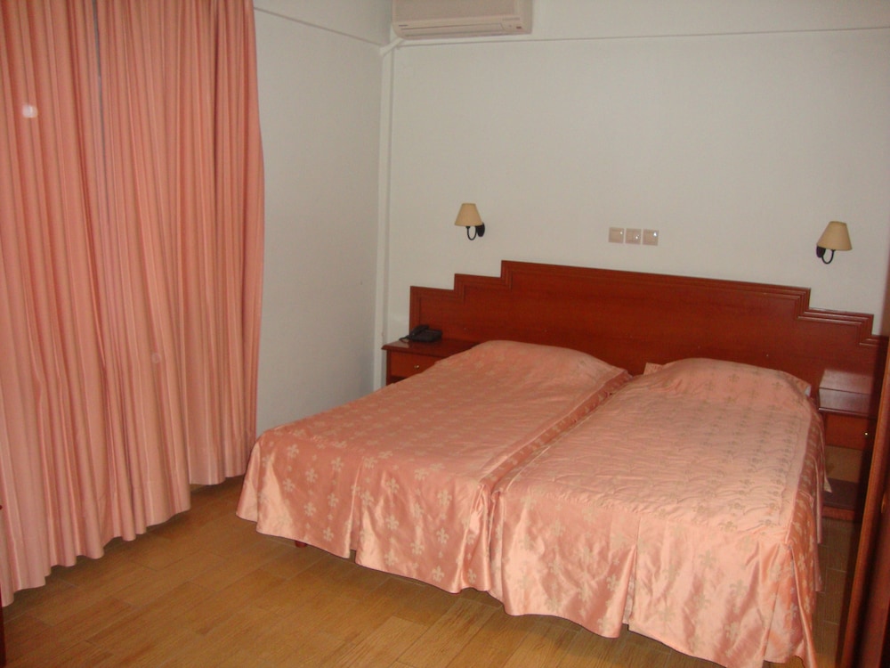 Standard Single Room - Photo 7