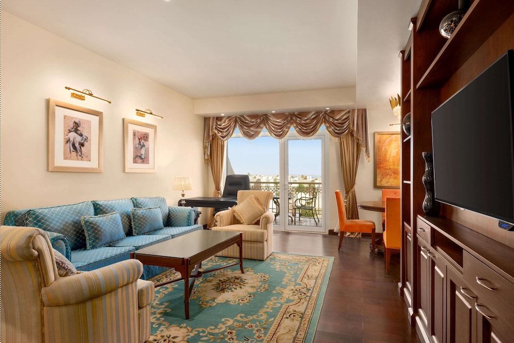 Royal Suite, 1 King Bed, Non Smoking photo 3