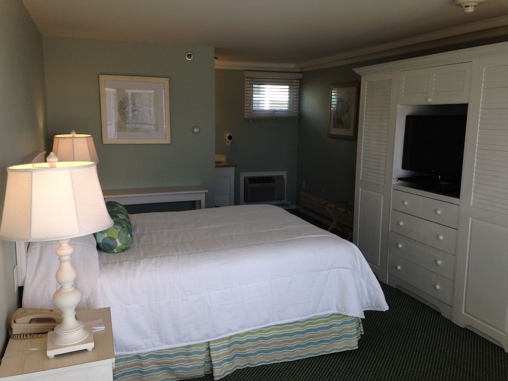 Main Building Queen Ocean View Floor 2 photo 2