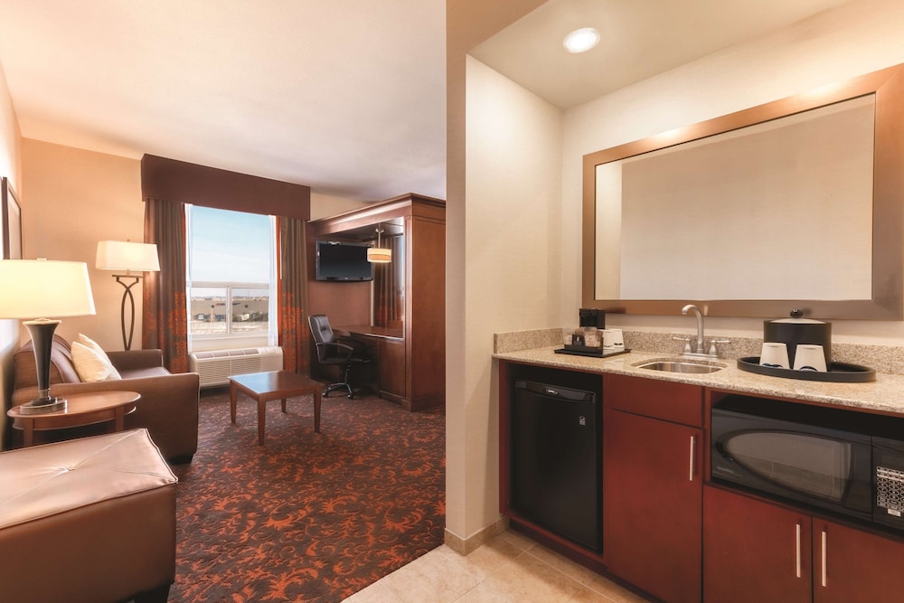 King Studio Suite - Photo 5