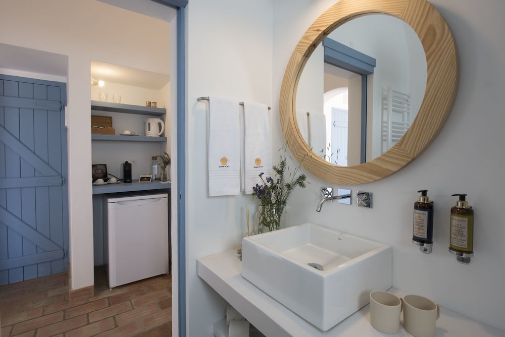 Double or Twin Room, Pool View - Photo 2