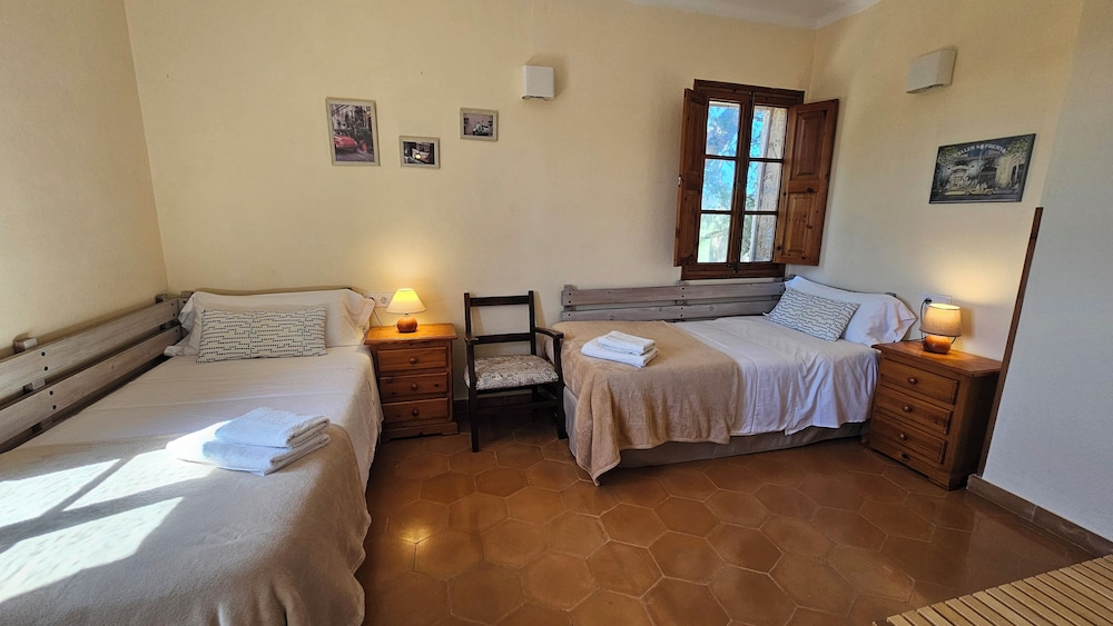 Habitación Doble Económica, Vista al Jardín