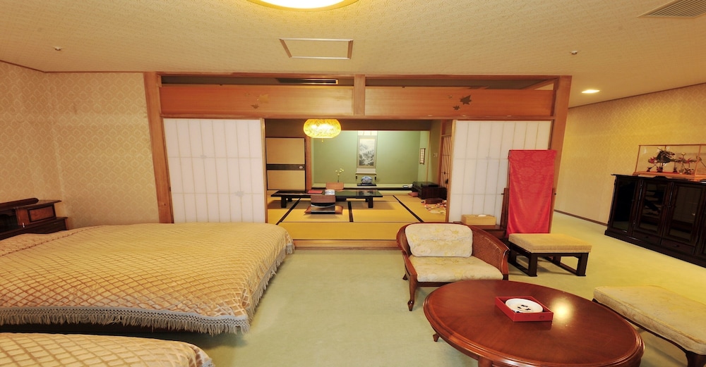 Japanese Western Style Room, Smoking photo 3