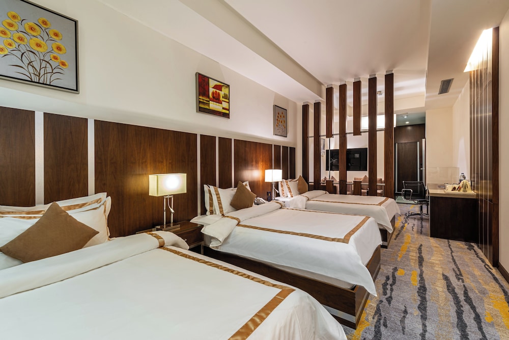 Deluxe Triple Room, 3 Single Beds, Balcony photo 2