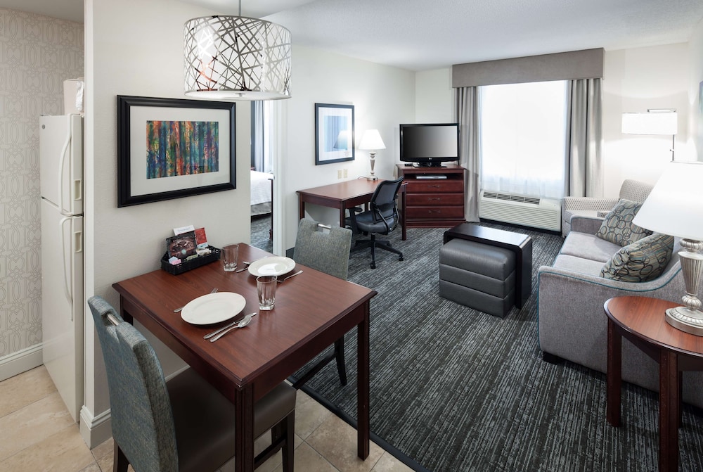 Suite, 2 Queen Beds, Accessible (Roll-In Shower)
