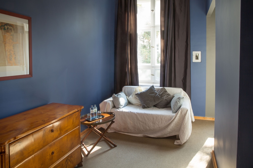Superior Double Room, 1 Queen Bed with Sofa bed photo 2