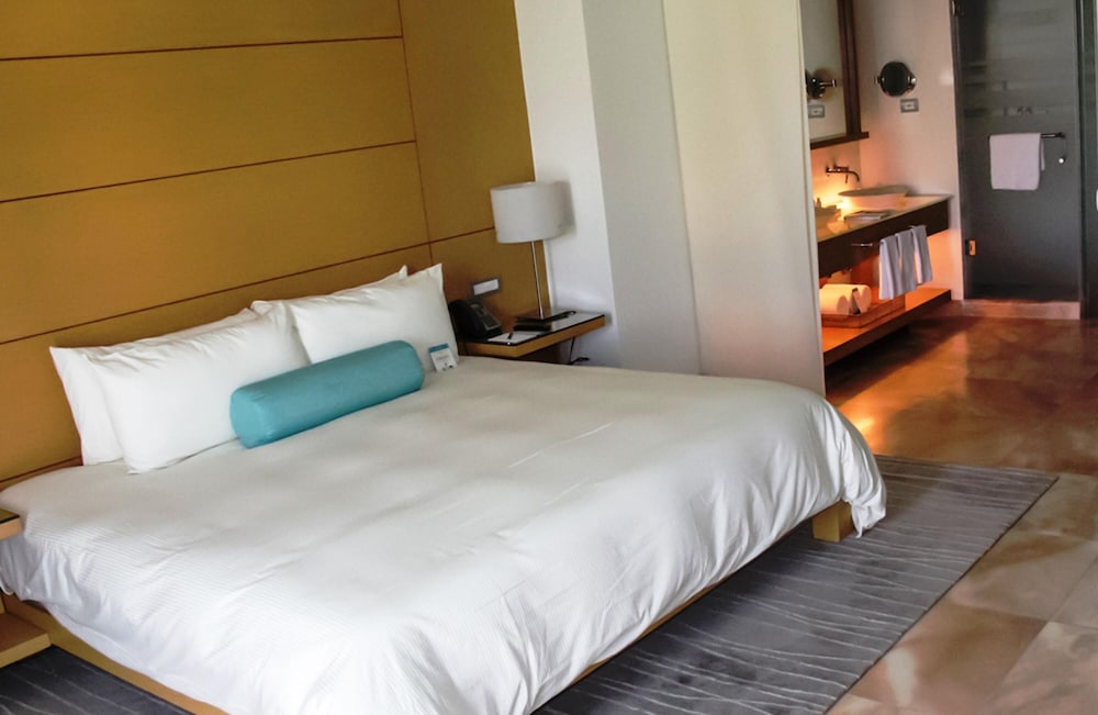 Club 89 King Bed Resort View - Photo 3