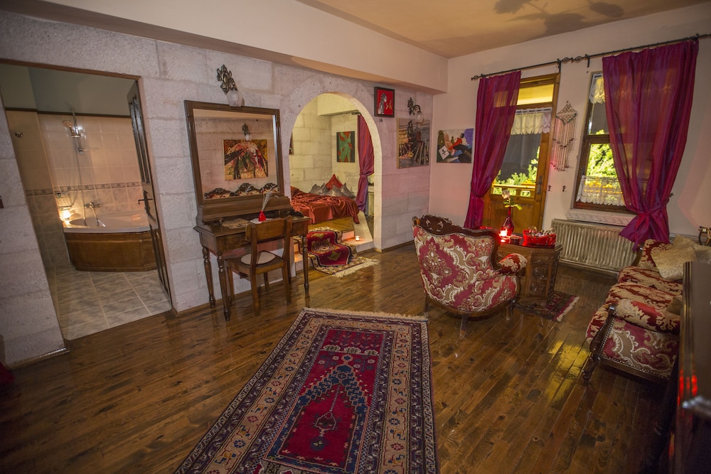 Panoramic Room - Photo 5
