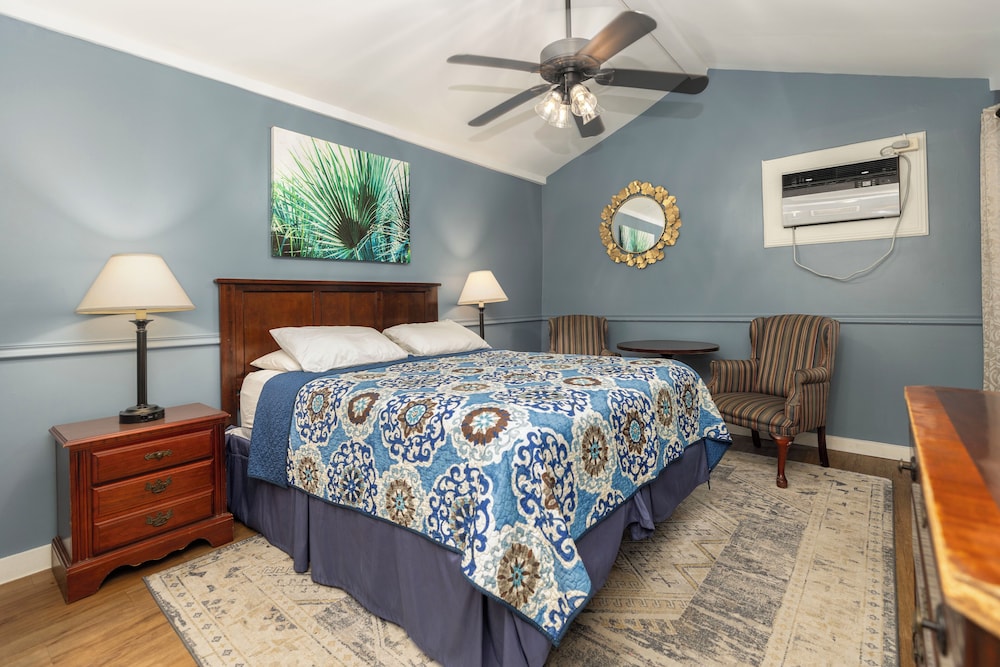 Traditional Room, Garden Area
