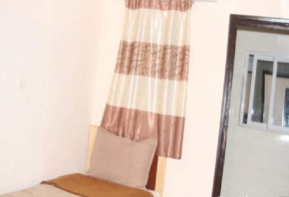 Standard Single Room photo 2