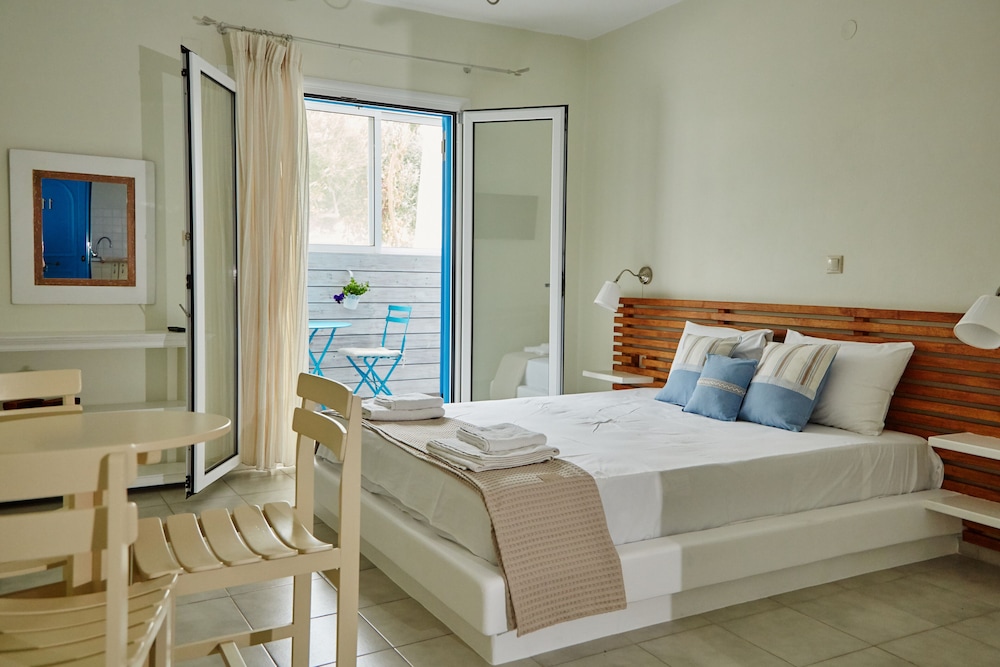 Economy Double Room photo 1