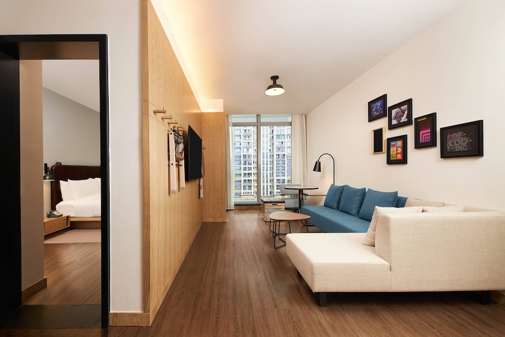 Junior Suite, 1 King Bed, City View - Photo 9