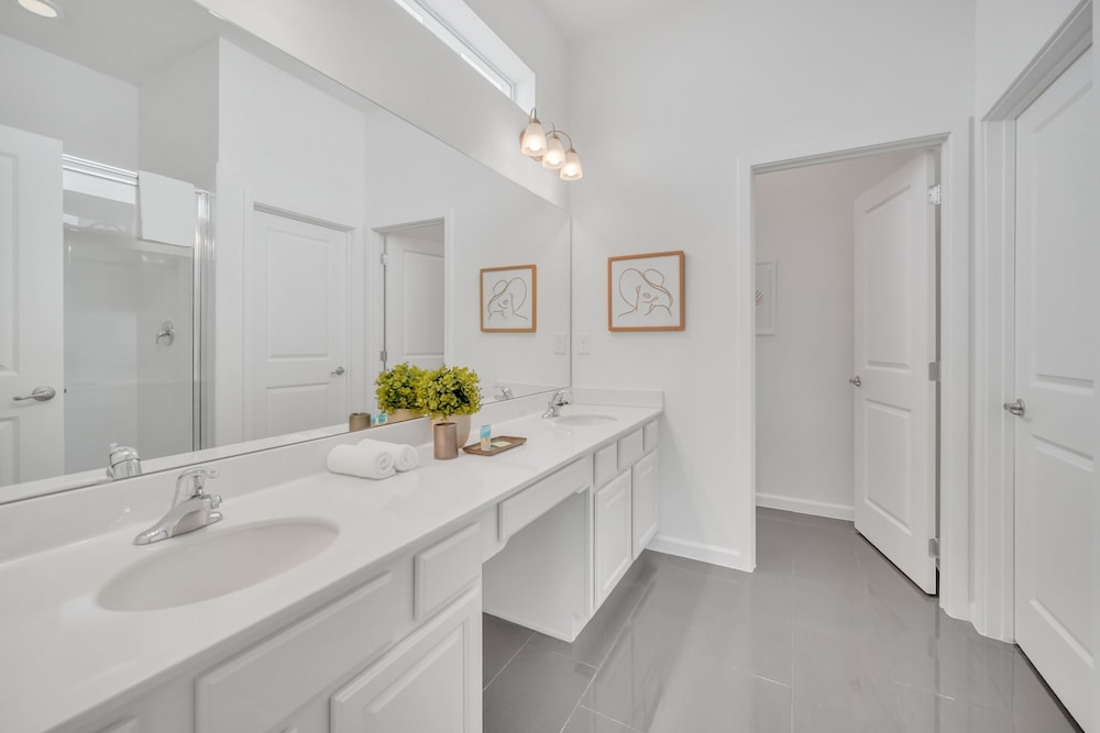 Stunning Bright Family Home Sleeps 25 Bl102, Foto 2