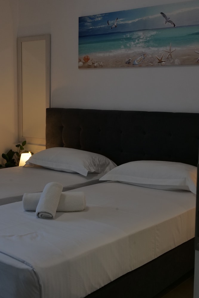 Family Suite-Sea View with Balcony (Two Rooms Interconnecting) photo 1