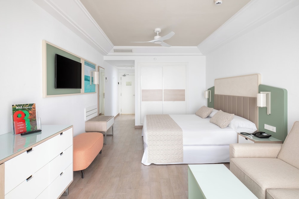 Double Room, Balcony, Garden View (Sofa Bed)