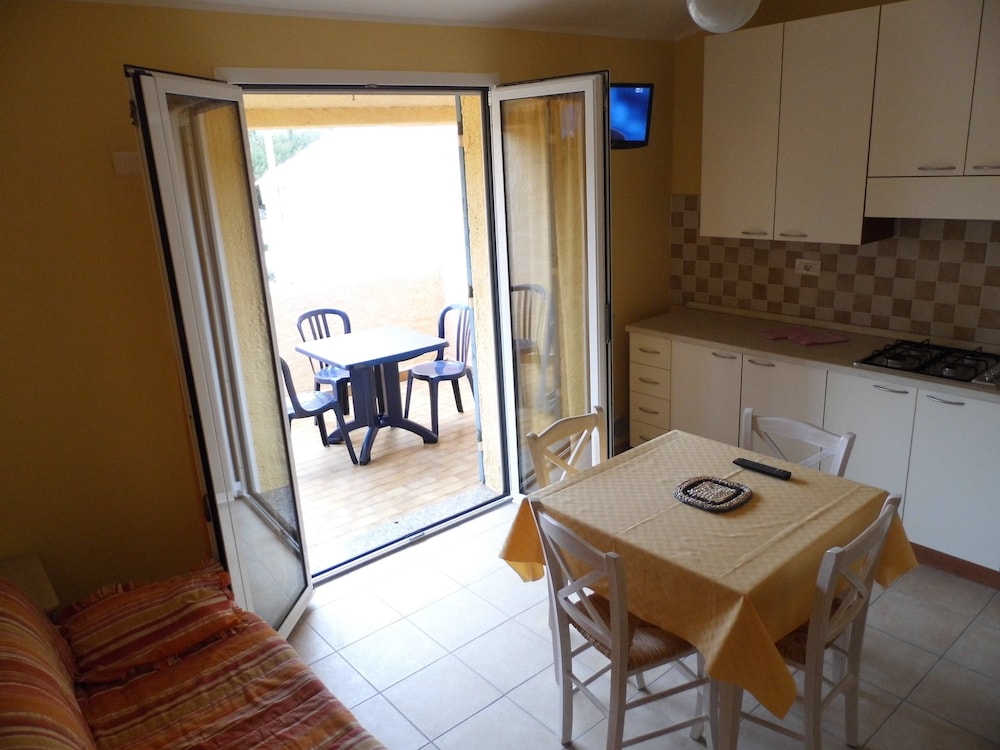 Comfort Apartment, 2 Bedrooms, Balcony, Garden Area (5 people) photo 2