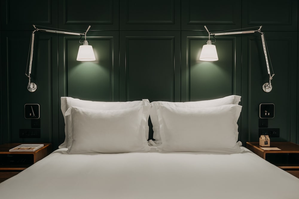 Suite - Photo 10