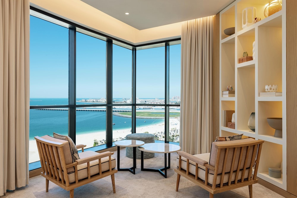 Royal Suite, 1 Bedroom (complimentary airport transfer) - Photo 4