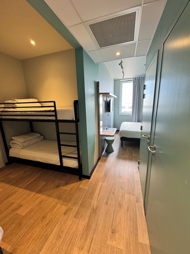 Room (5 people) - Photo 1