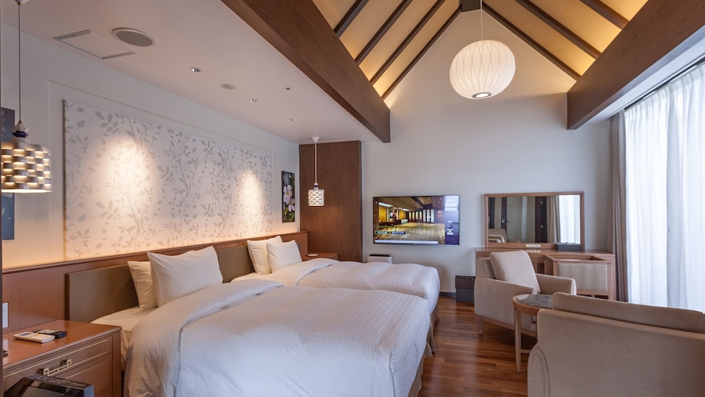EXES Pool Villa Suite 57sqm, Non Smoking / Access to Lounge
