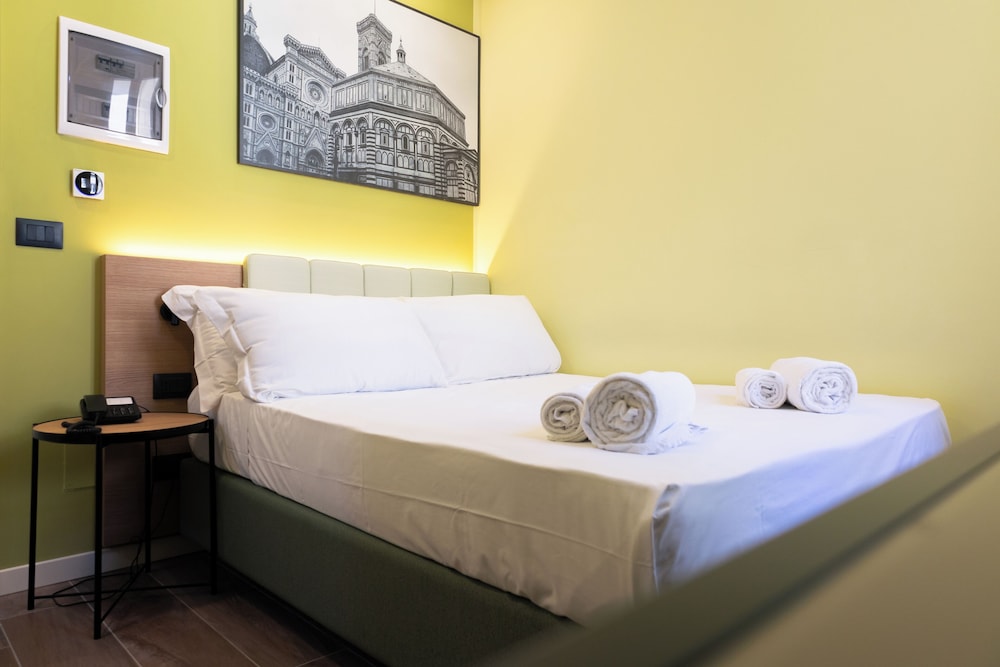 Economy Double Room, 1 Bedroom, Ensuite (French bed) photo 2