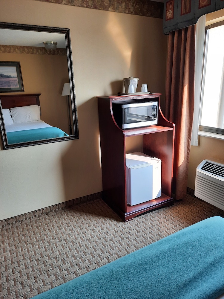 Room, 2 Queen Beds, Non Smoking photo 2