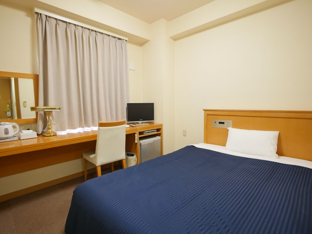 Single Room, Smoking