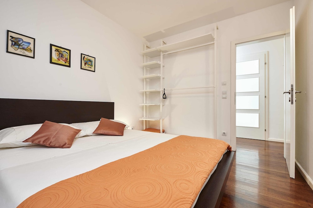 Luxury Apartment, 1 Bedroom (2)