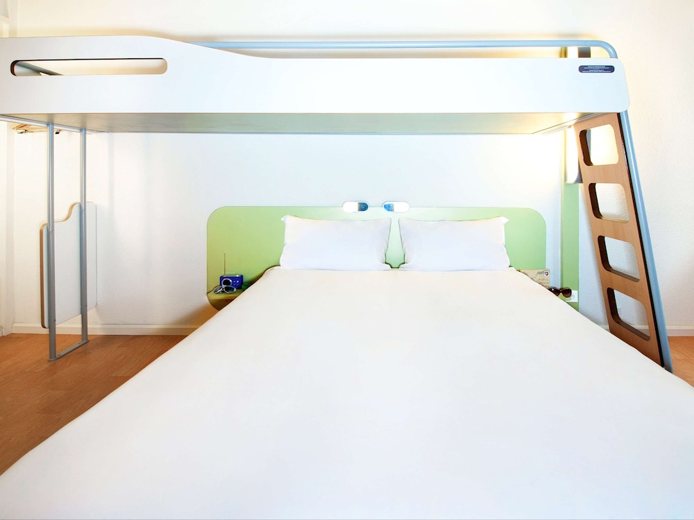 Triple Room, Multiple Beds photo 3