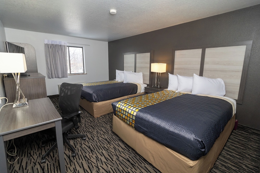 Standard Room, 2 Queen Beds, Non Smoking - Photo 1