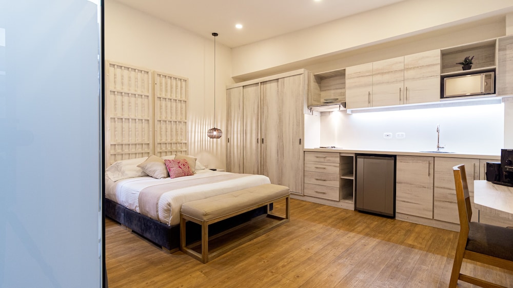 Standard Studio Suite photo 3