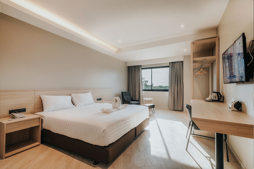 Deluxe Double Bed