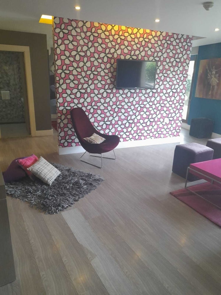 Basic Duplex, 2 Bedrooms, Smoking, Garden View photo 2