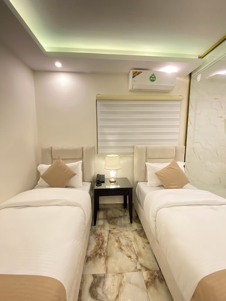 Deluxe Room, 2 Twin Beds photo 1