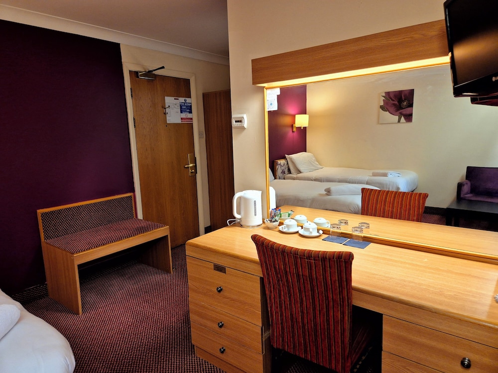 Standard Twin Room - Photo 7