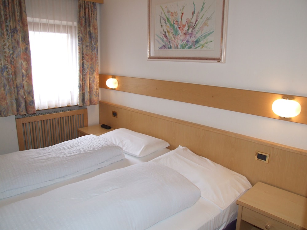 Gallery Apartment, 2 Bedrooms (Katia) photo 2