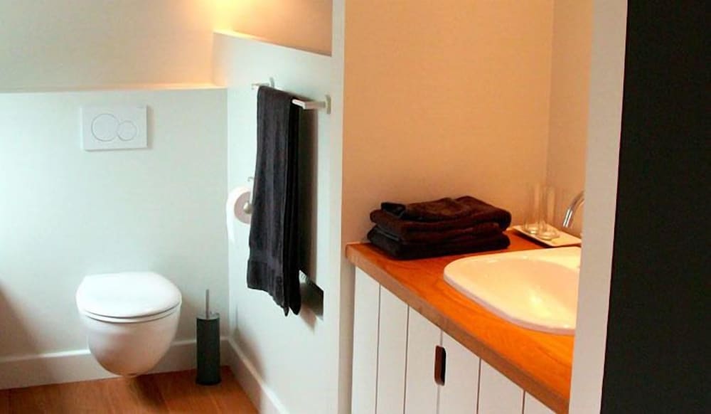 Deluxe Single Room, Bathtub