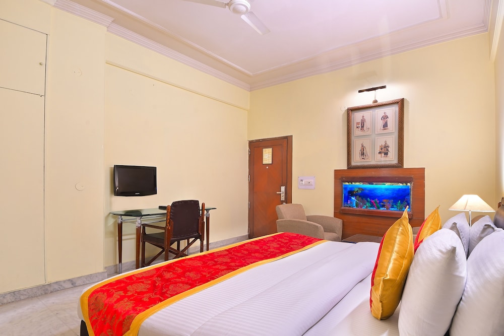 Suite Room with Fish Aquarium - Photo 4