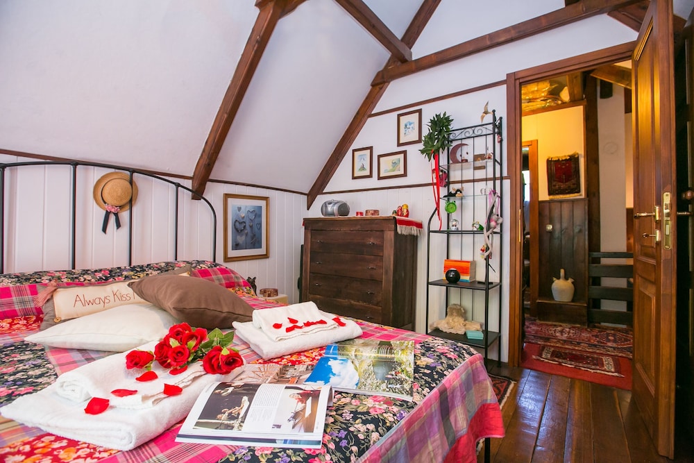 Family Chalet, Multiple Beds, Garden Area (Argegno Chalet) photo 1